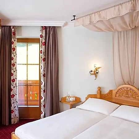 Auhof Szálloda 4*