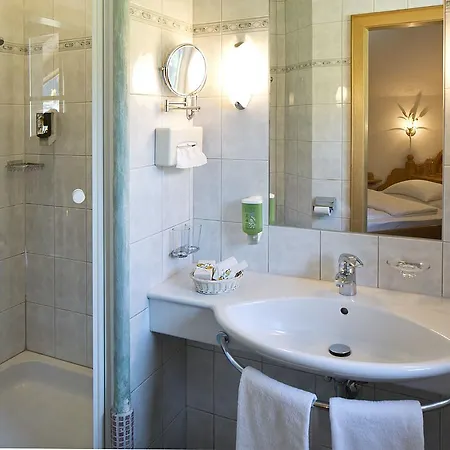 Auhof Hotel 4*