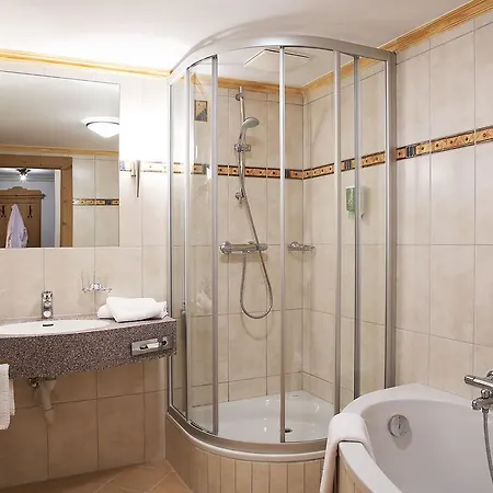 Auhof 4*